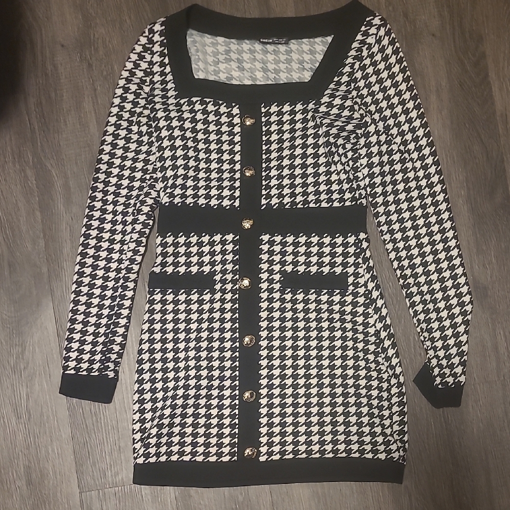 Black and White Houndstooth Patterned Dress